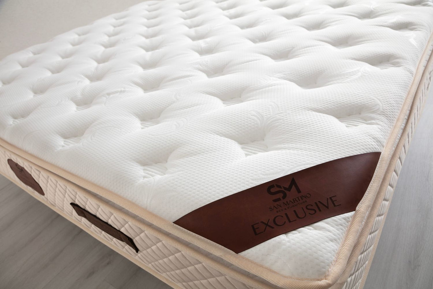 Matelas EXCLUSIF 32 cm d'Épaisseur Ressorts Beige - avec surmatelas Intégré
