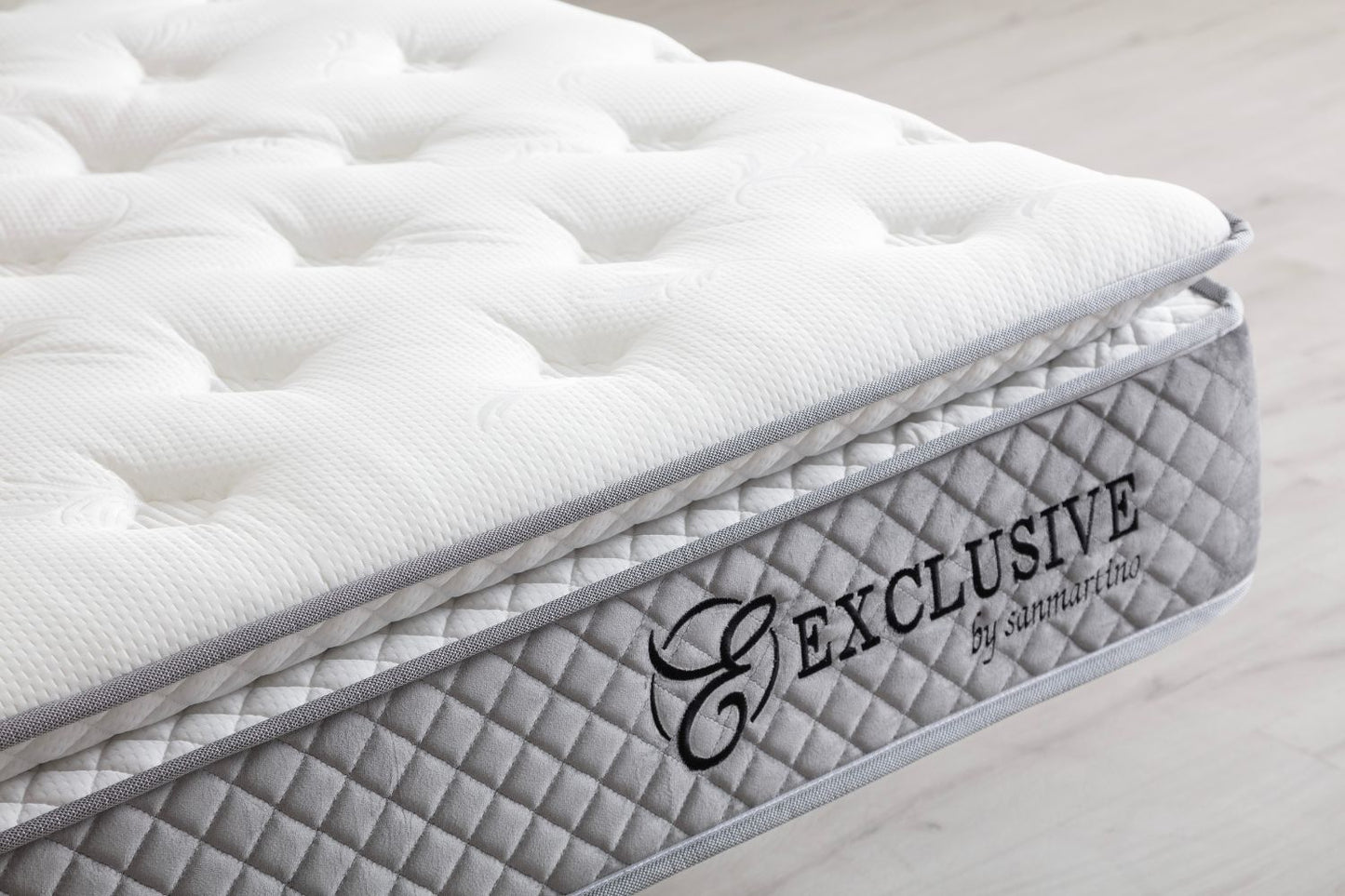 Matelas EXCLUSIF 32 cm d'Épaisseur Ressorts Gris - avec surmatelas Intégré