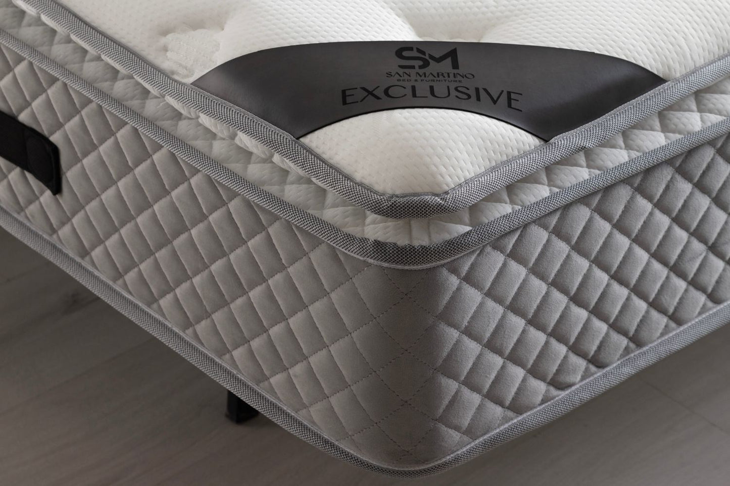 Matelas EXCLUSIF 32 cm d'Épaisseur Ressorts Gris - avec surmatelas Intégré