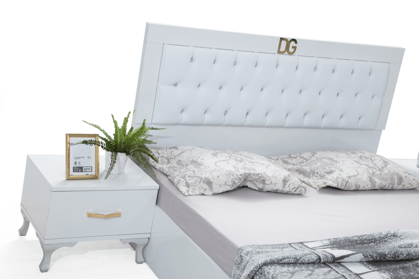 Chambre à coucher DG (blanc)